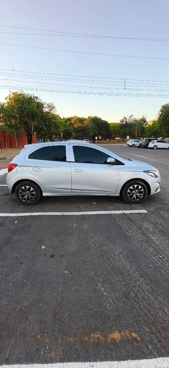 Chevrolet Onix Hatch LT 1.0 8V Flex Mec. 4P 2017 - Foto 3