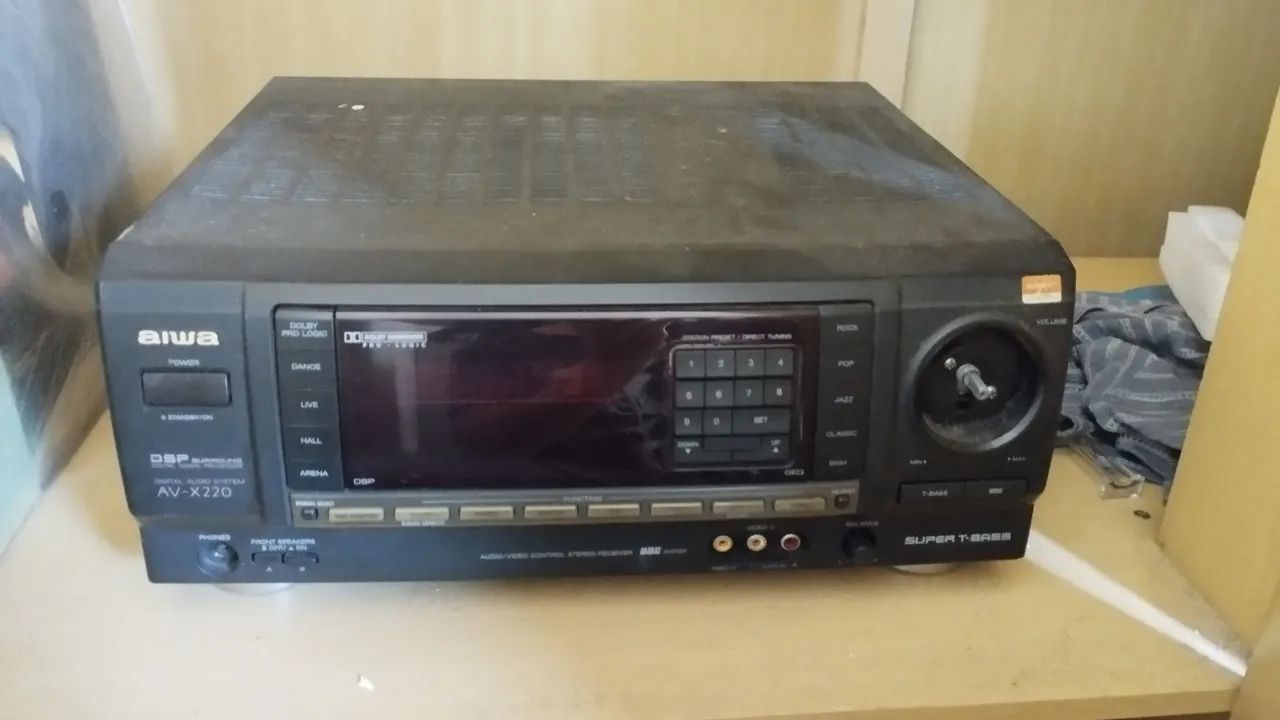 Receiver Aiwa funcionando perfeitamente com duas caixas