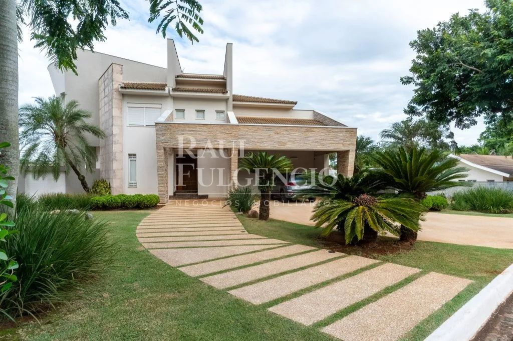 Casa em condomínio para locação com 04 suítes