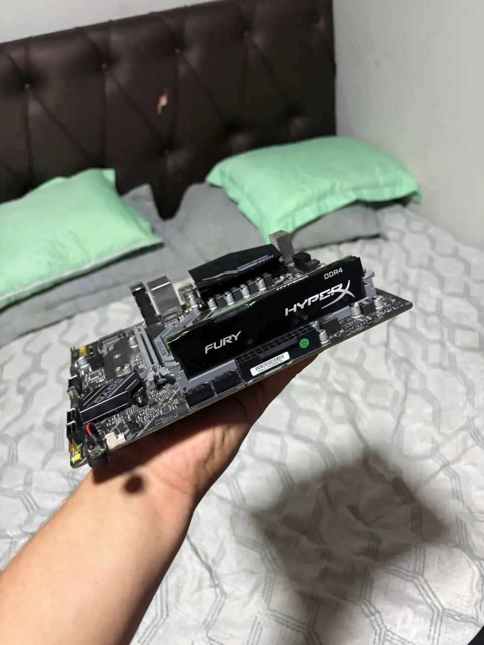 Kit placa mãe soyo a520m rz5500 e 16ram  - Foto 5