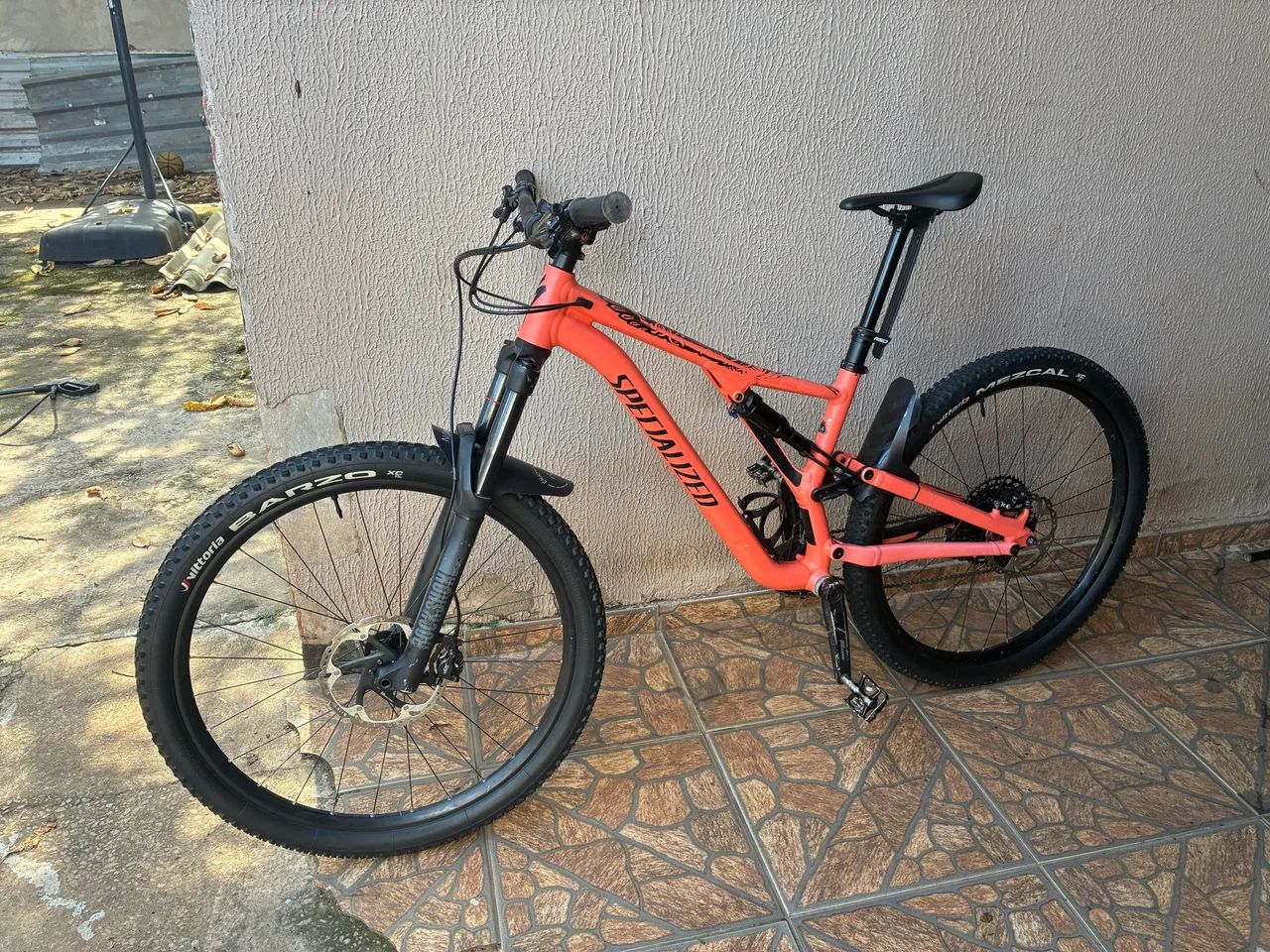 Stump Quirk Out & Mud On A Colon 3CD 希少 Specialized StumpJump 2022 - Ciclismo - Parque Amazônia, Goiânia