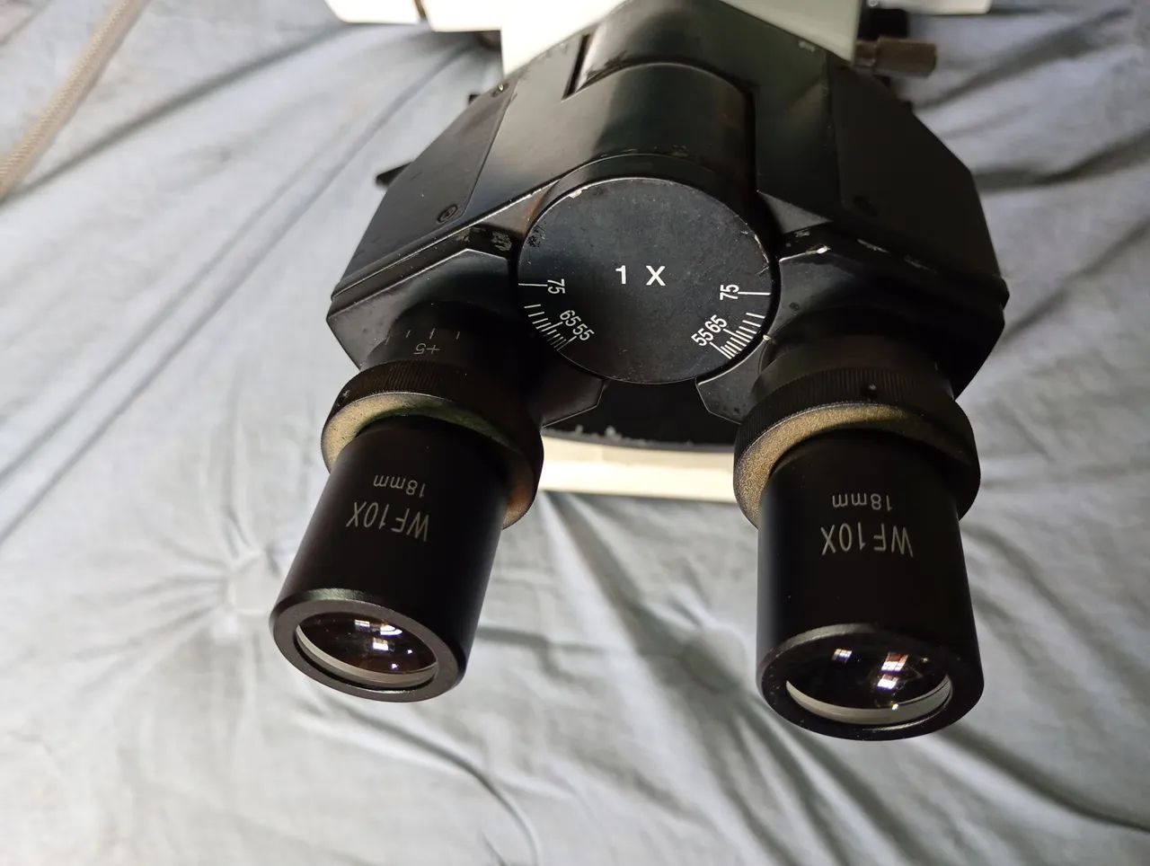 Microscópio Binocular excelente  - Foto 2