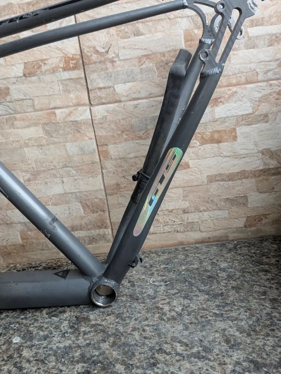Quadro GTS trincado  - Foto 3