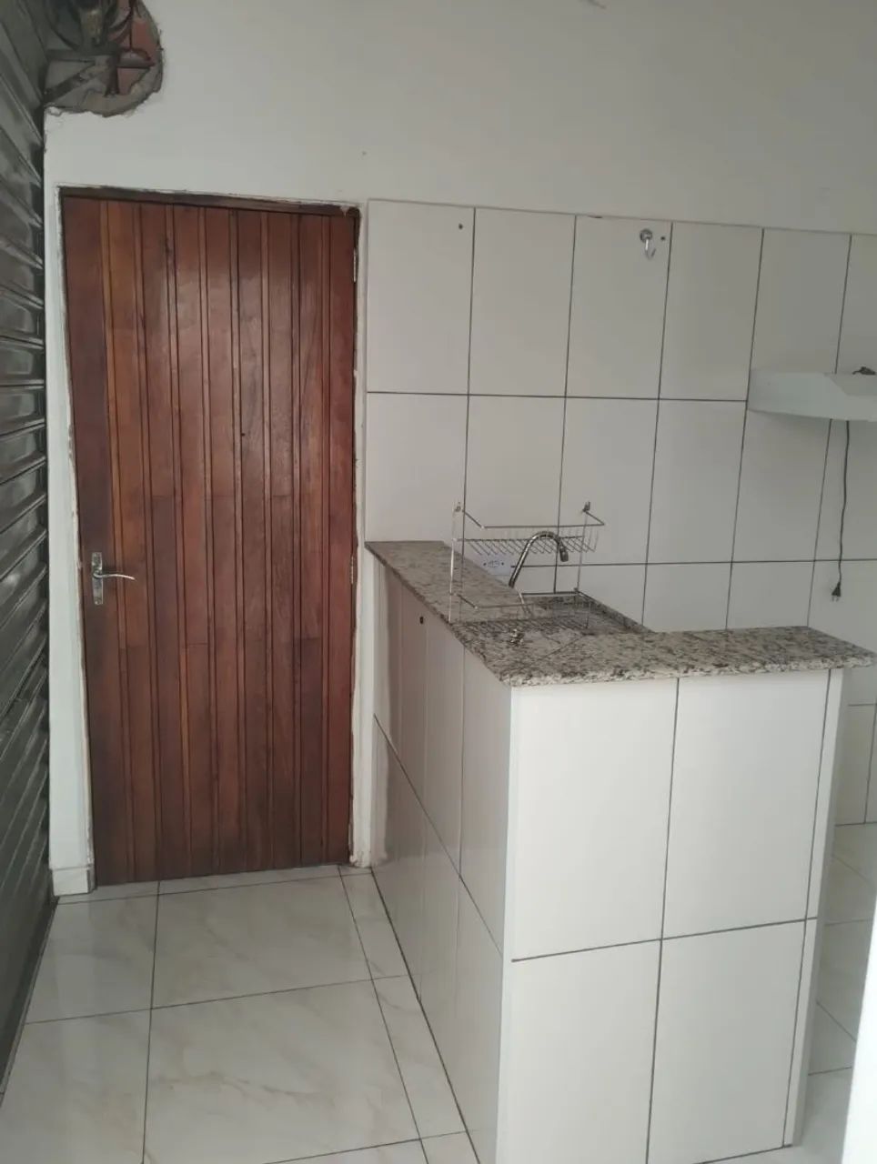 Alugo casa com salão comercial. - Foto 4