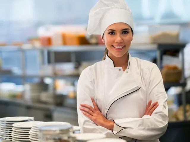 COZINHEIRA PARA CRISCIUMA 