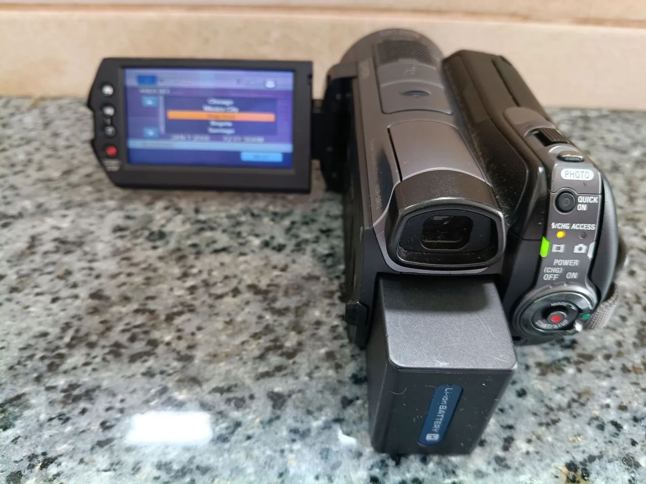 Vendo Câmera filmadora Sony Handycam HDR-SR12. Leia. - Câmeras e