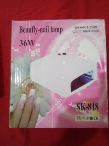 1 Cabine p/ Secagem de Unhas Potente