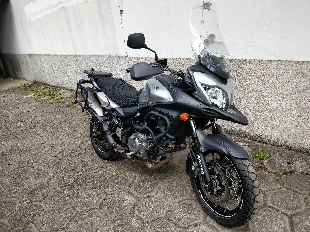 Suzuki V-Strom 650 XT Equipada