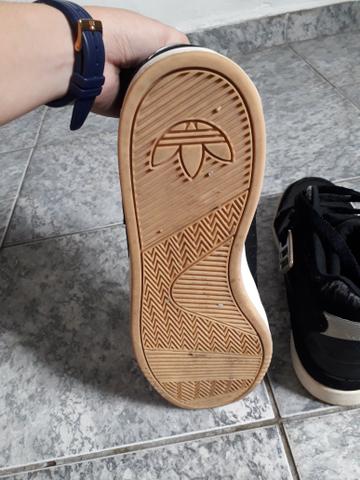 Tenis adidas cano medio - Foto 2