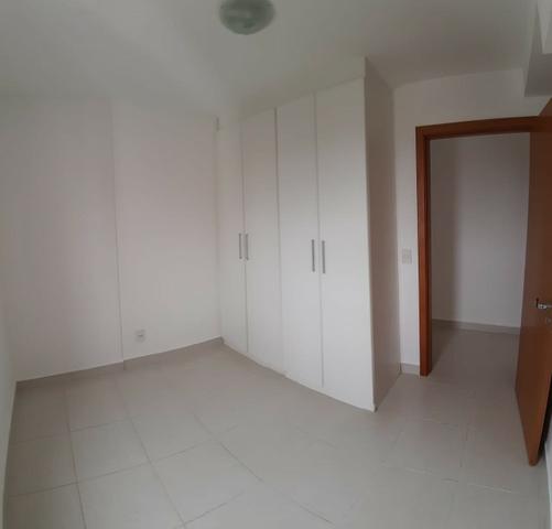Apartamentao 2/4, sendo 2 garagem, Andar alto, sol da manhã - Ed. Harmonia - Foto 6