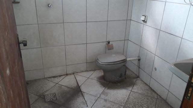 Casa em lote de 363 m² com loja ap. e barracão - Foto 7