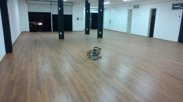 Piso laminado e vinílico - Foto 2