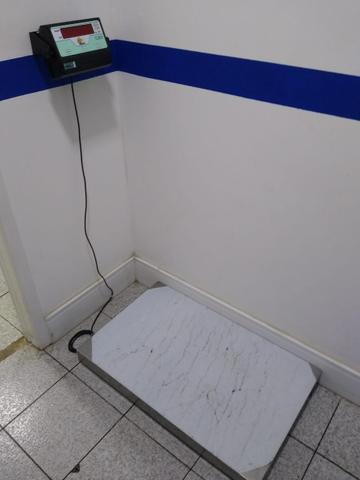 Balança Eletrônica Móvel (200 kg)
