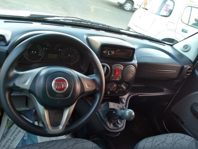 Fiat Doblo Attractive 1.4 2014 - Foto 6