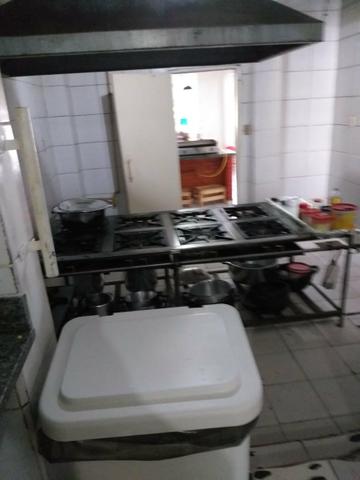 Restaurante (st oeste) (8 mil livre)