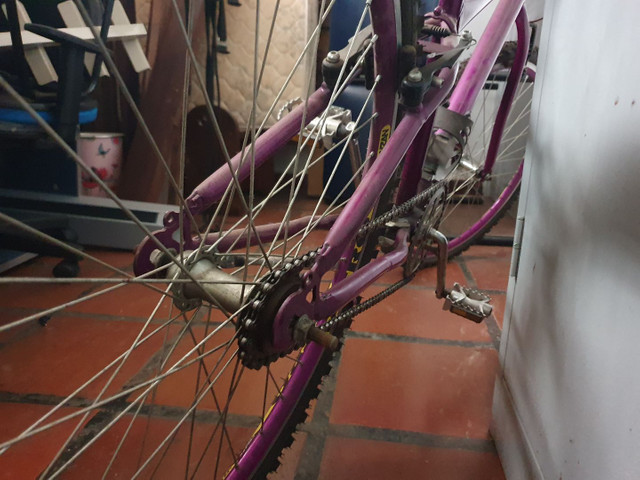 Bicicleta Roxa Aro 26 - Ótimo estado - Foto 6