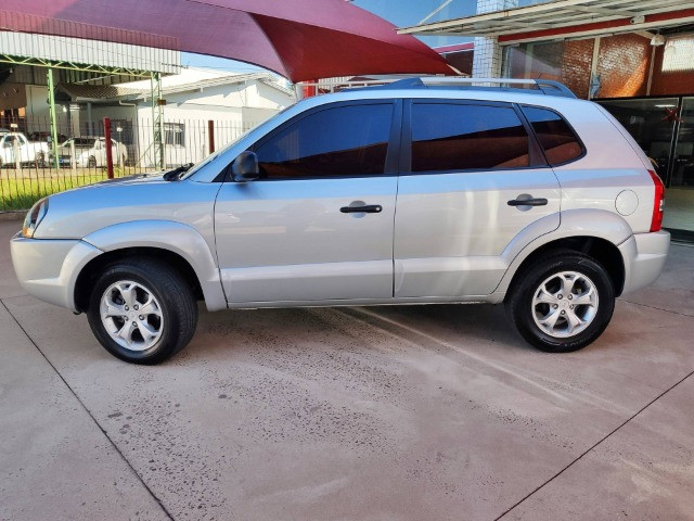 Hyundai Tucson GL 2.0 - Manual - 2010 - Foto 3