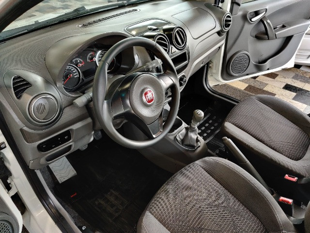 Fiat Palio atractive 1.4 Completo Ano 2014 com gnv ! - Foto 15