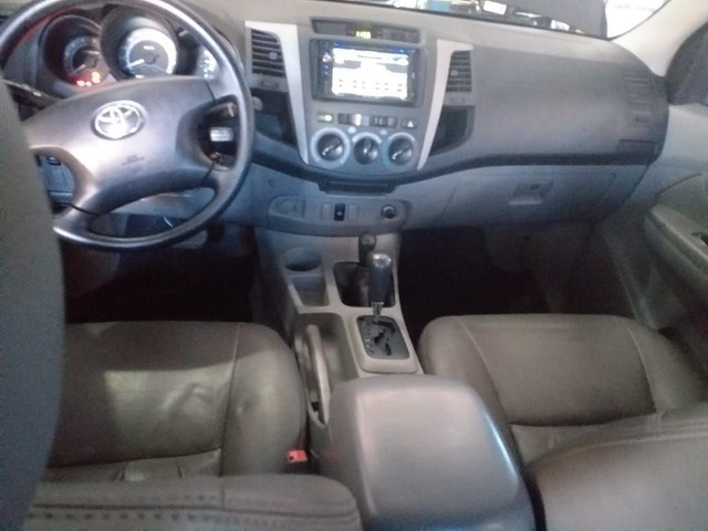 Hilux srv 3.0 automatica 4x4 2007 75.900 - Foto 6