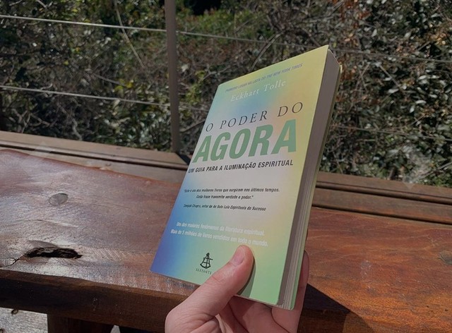 O poder do agora: Um guia para a iluminação espiritual - Foto 3