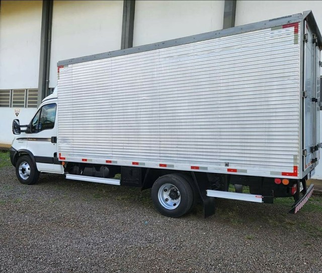 Iveco Daily Baú - Foto 3