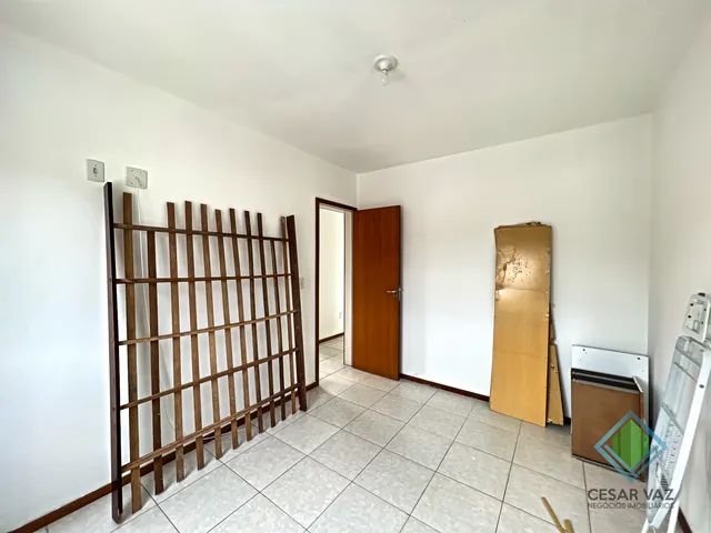 Apartamento para venda possui 54 metros quadrados com 3 quartos em Aririú - Palhoça - SC