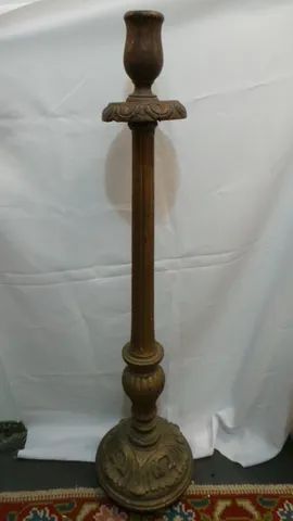 Tocheiro de chão antigo em madeira nobre todo entalhado dos anos 60 linda peça!!