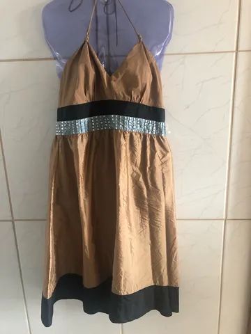 Vestido dourado (M) Marca: Cavendish