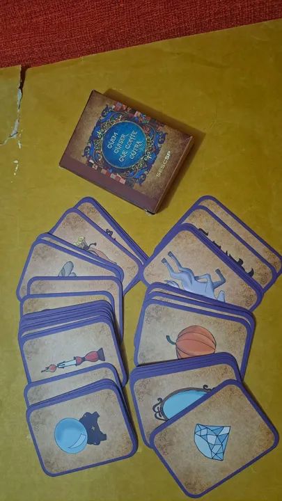 Jogo de cartas - Foto 2