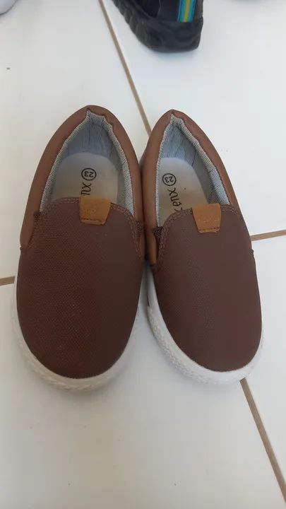 Tênis infantil marrom