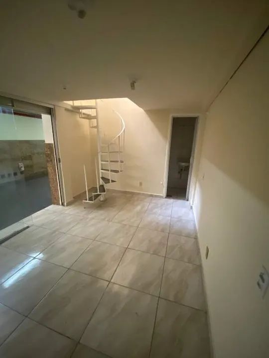 LOJA E SOBRE LOJA EM GALERIA NO BARRO PRETO