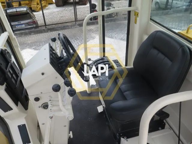 Motoniveladora Caterpillar 120H 2008 revisada - Foto 6