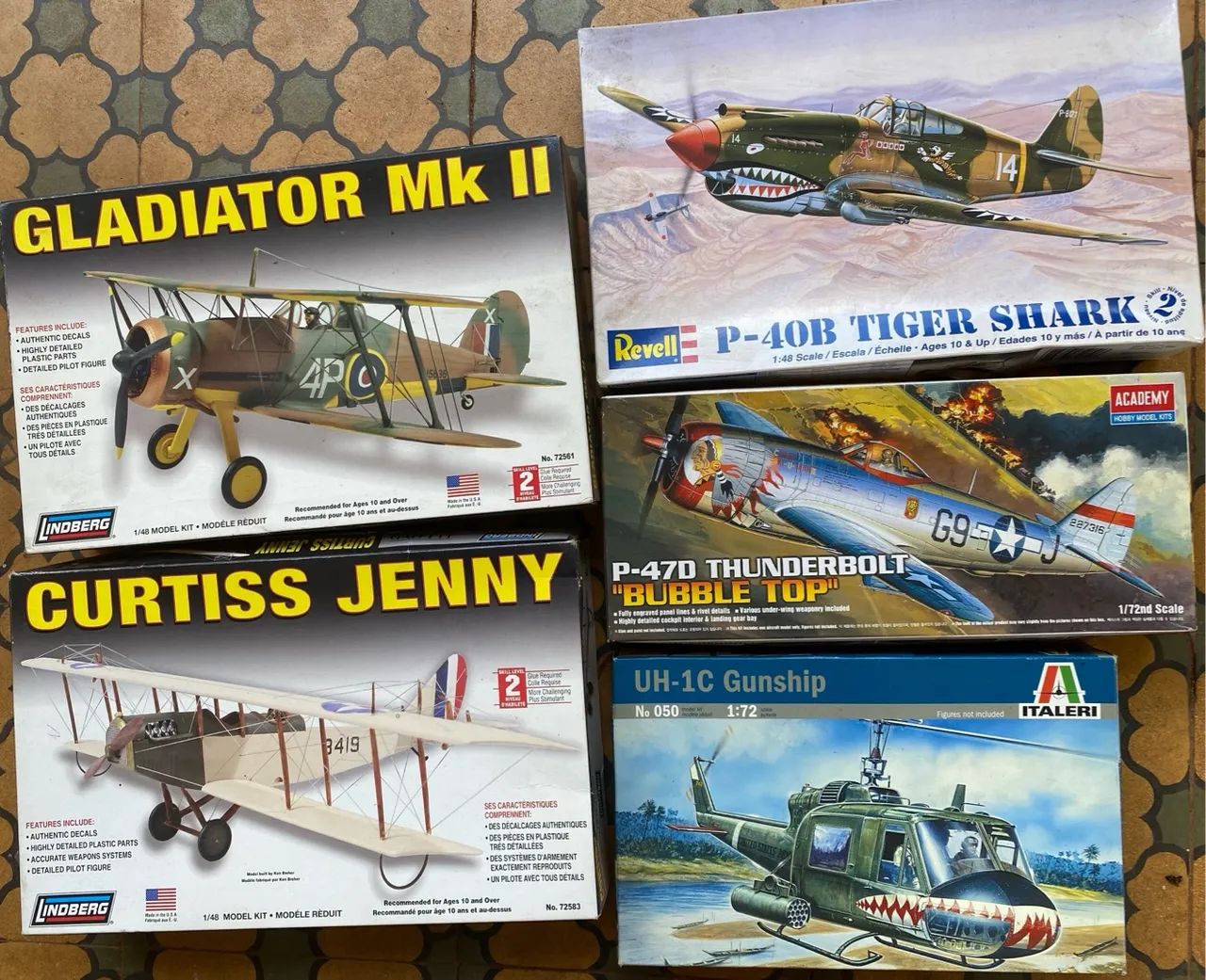 Miniaturas de aviões e helicóptero - Foto 4