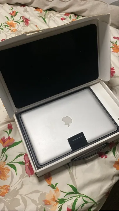 macbook pro 13 i7 16gb