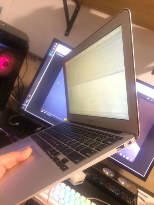 macbook air 11 processdor corel i5  - Foto 2
