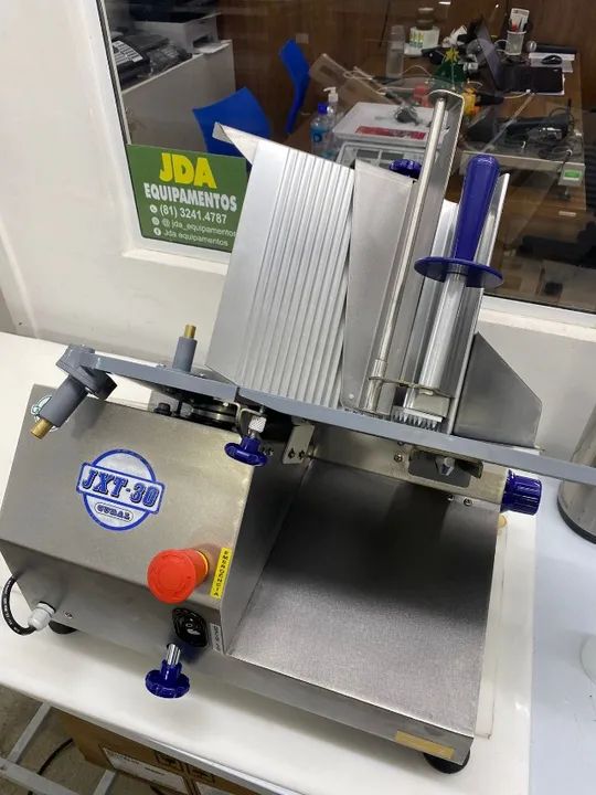 Cortador de frios marca gural - lâmina 300mm - jxt 30  - Foto 2