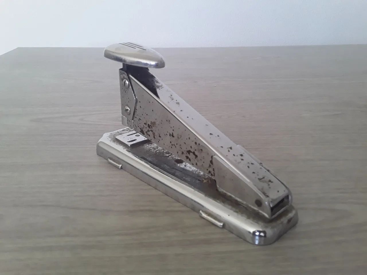 Antigo Grampeador Cromado - Foto 4
