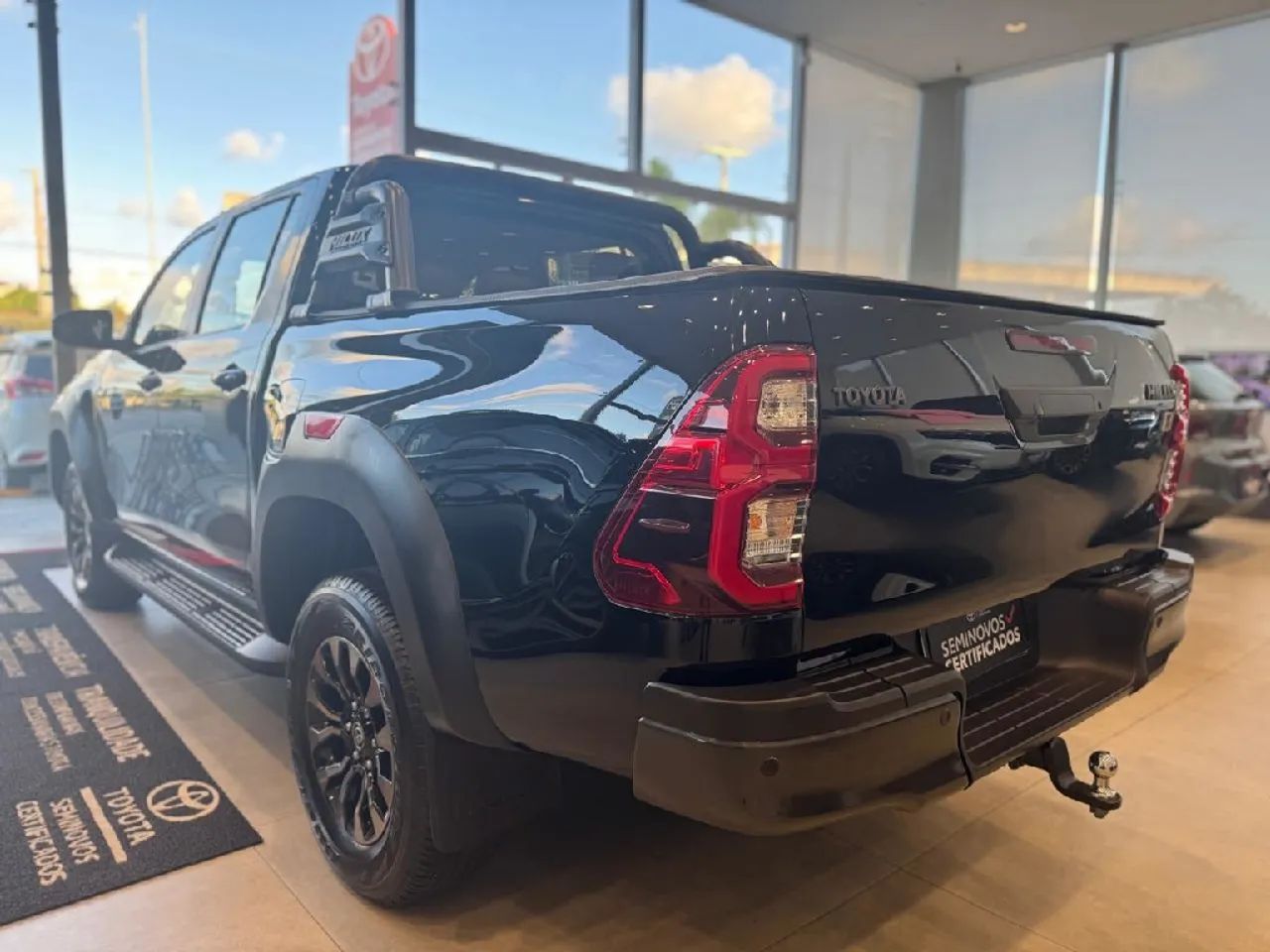 Toyota Hilux 2.8 D-4D TURBO DIESEL CD GR-S 4X4 AUTOMÁTICO - Foto 5