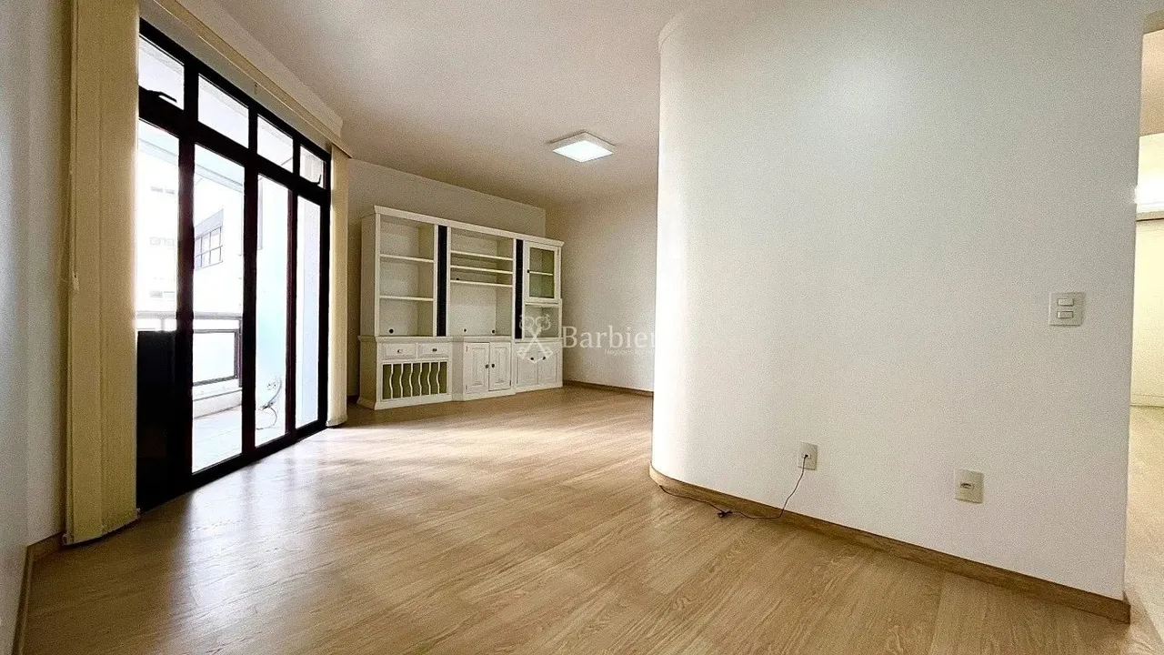 Apartamento com 3 quartos sendo 1 suíte master no bairro Jardim Blumenau/SC