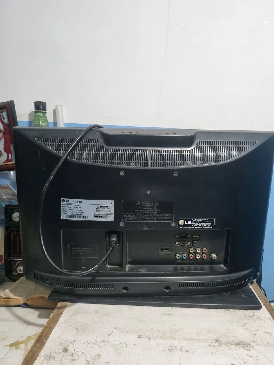 Televisão de 22 polegadas semi nova com detalhe na tela , funcionando perfeitamente ? - Foto 4