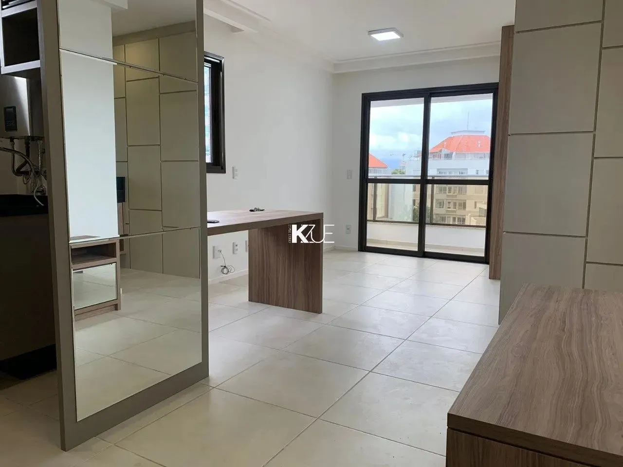 Imóvel para aluguel com 41 metros quadrados com 1 quarto em Coqueiros - Florianópolis - SC
