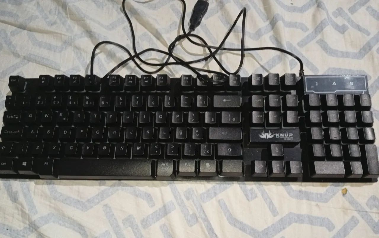 Teclado gamer 64253348053121120