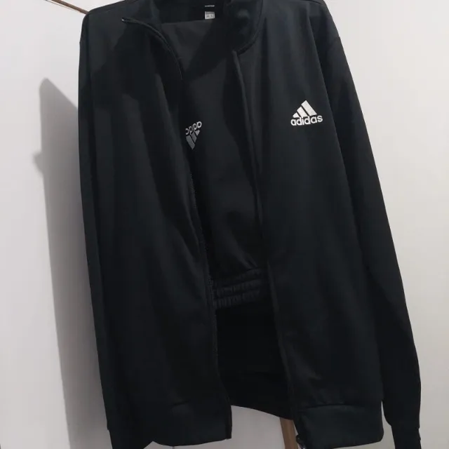 Conjunto Adidas Essentials