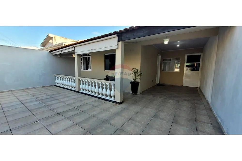 Casa térrea, com 3 quarto, 134,4 m² - Sitio Cercado