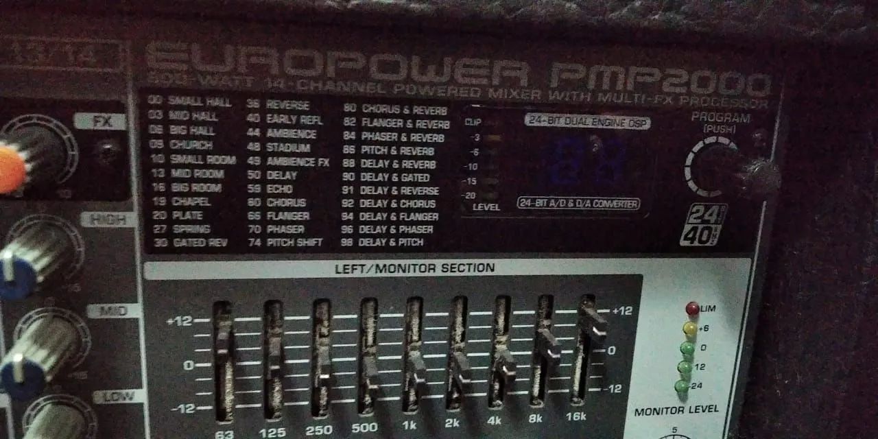 Cabeçote amplificador europower Behringer PMP 2000 - Foto 4
