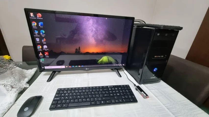Desktop i7 4GB SSD HD e TV Monitor de 28 Polegadas