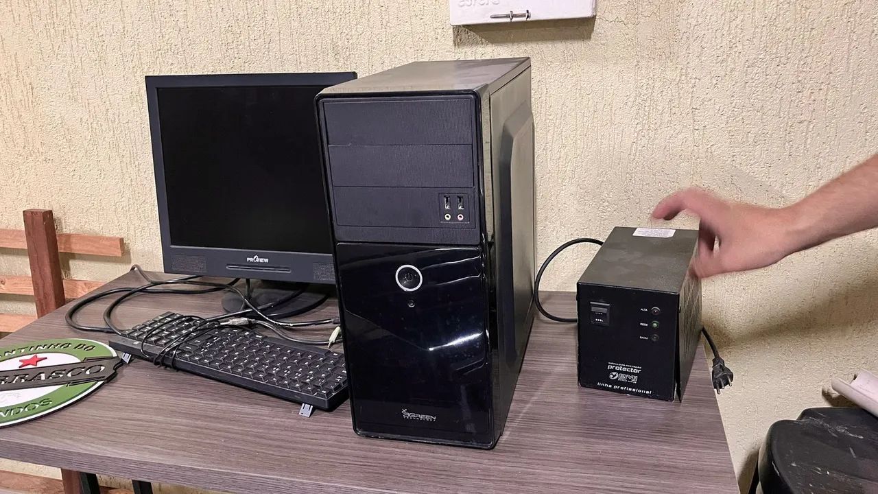 Computador Intel Celeron J1800 2.41 GHz 8 GB RAM 64 bits HD 1 TB