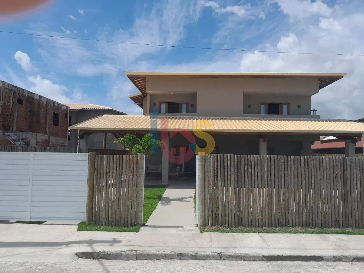Alugo Casa no Condomínio Moradas da Praia