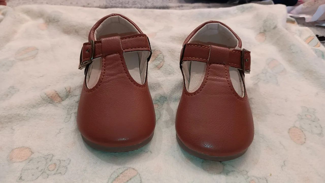 Sapatinho Marrom Bebê Menina