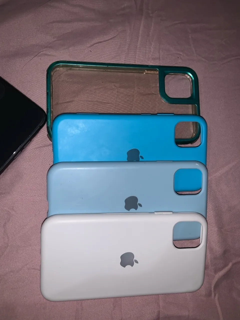 Troco iphone 11 por qualquer outro iphone cm volta d dinheiro acompanha 4 capinhas